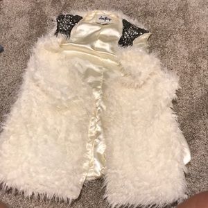 ❤️Fuzzy vest❤️